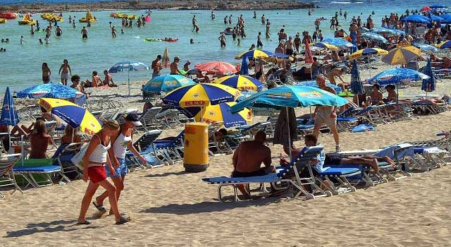 Στα €3,7 δισ. τα έσοδα από τον τουρισμό το 2025- Ετήσια αύξηση 15%