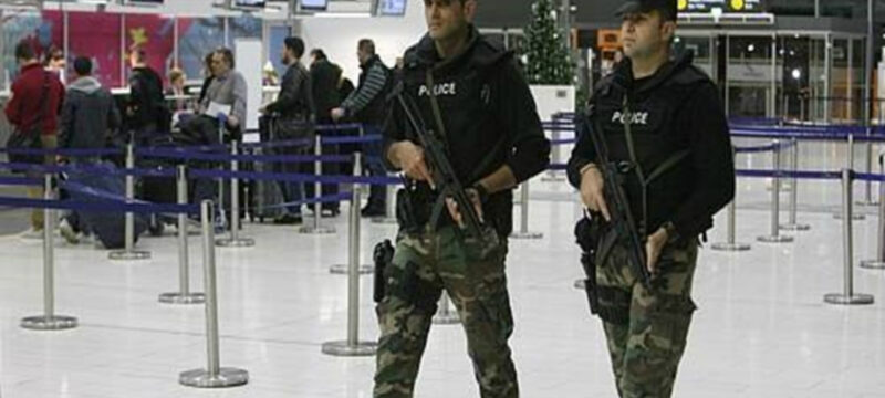 AERODROMIO-LARNAKAS-STRATIOTES-1