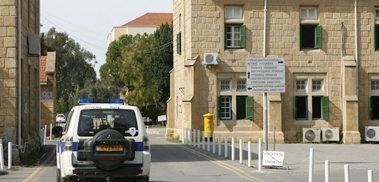 DIKASTIRIO-LEUKOSIAS-40