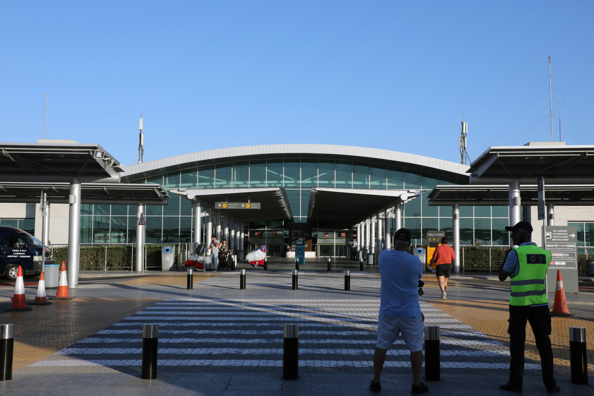 Μέσω Λάρνακας επέστρεψαν οι πρώτοι Τ/κ από τις εμπόλεμες χώρες