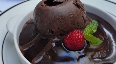 For those who are fasting, we created a warm rich vegan chocolate cake, served with vegan chocol