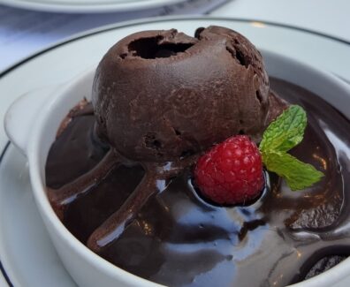 For those who are fasting, we created a warm rich vegan chocolate cake, served with vegan chocol