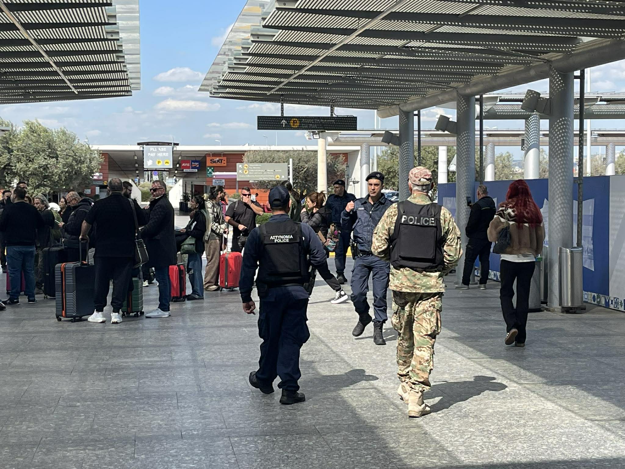 &Delta;&rho;&alpha;&kappa;ό&nu;&tau;&epsilon;&iota;&alpha; &mu;έ&tau;&rho;&alpha; &sigma;&tau;&alpha; &alpha;&epsilon;&rho;&omicron;&delta;&rho;ό&mu;&iota;&alpha;: &Sigma;&epsilon; &zeta;ώ&nu;&epsilon;&sigmaf; &upsilon;&psi;&eta;&lambda;ή&sigmaf; &epsilon;&pi;&iota;&tau;ή&rho;&eta;&sigma;&eta;&sigmaf; &delta;&iota;ά&delta;&rho;&omicron;&mu;&omicron;&iota; &kappa;&alpha;&iota; &pi;ύ&lambda;&epsilon;&sigmaf;