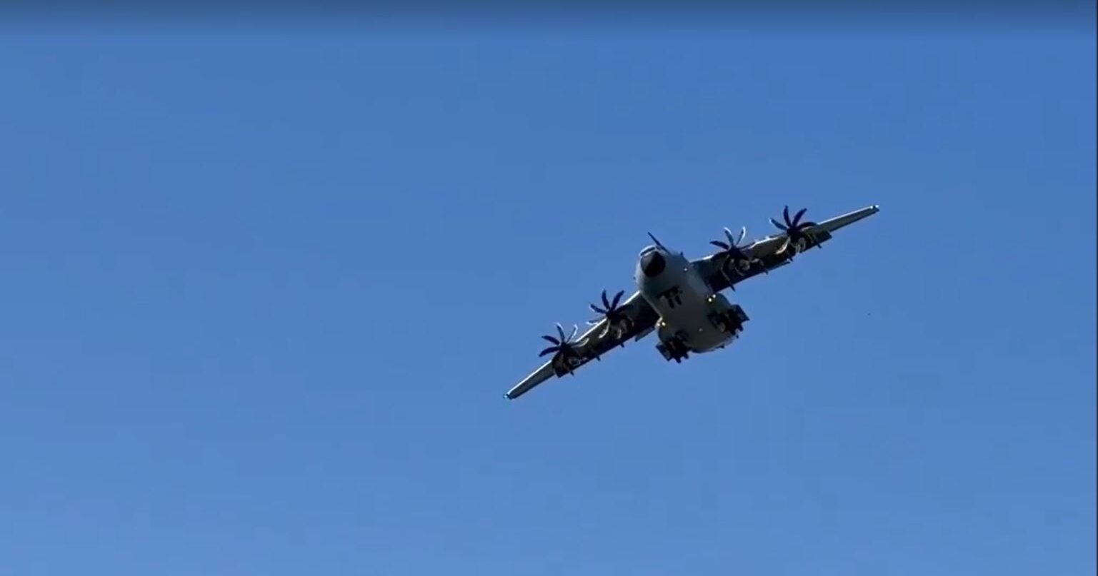 &Alpha;&epsilon;&rho;&omicron;&sigma;&kappa;ά&phi;&eta; &pi;ά&nu;&epsilon; &kappa;&iota; έ&rho;&chi;&omicron;&nu;&tau;&alpha;&iota; &sigma;&tau;&omicron; &Alpha;&kappa;&rho;&omega;&tau;ή&rho;&iota;, &sigma;&epsilon; &epsilon;&xi;έ&lambda;&iota;&xi;&eta; ά&sigma;&kappa;&eta;&sigma;&eta; &tau;&omega;&nu; &Beta;&rho;&epsilon;&tau;&alpha;&nu;&iota;&kappa;ώ&nu; &Beta;ά&sigma;&epsilon;&omega;&nu;