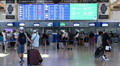 ΚΙΝΗΣΗ ΤΩΝ ΤΑΞΙΔΙΩΤΩΝ  ΣΤΟ ΑΕΡΟΔΡΟΜΙΟ “ΕΛ. ΒΕΝΙΖΕΛΟΣ”. (ΦΩΤΟΓΡΑΦΙΑ: ΘΑΝΑΣΗΣ ΔΗΜΟΠΟΥΛΟΣ / EUROKINISSI)