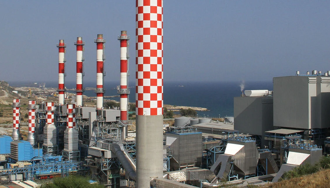 Έκρηξη σε σύστημα πυρόσβεσης της ΑΗΚ στο Βασιλικό – Στο νοσοκομείο 2 άτομα