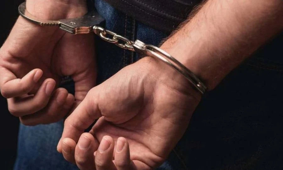 Χειροπέδες σε 32χρονο στη Λευκωσία- Τον τσάκωσαν με κλεμμένο όχημα