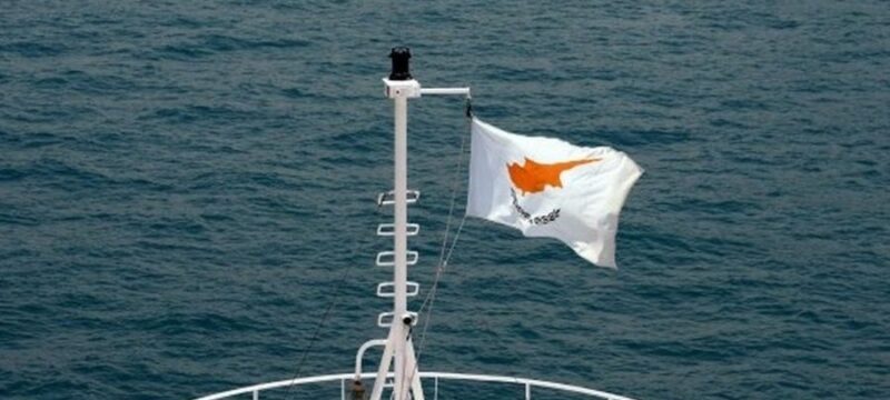 b_ploia_kipriaki_simea