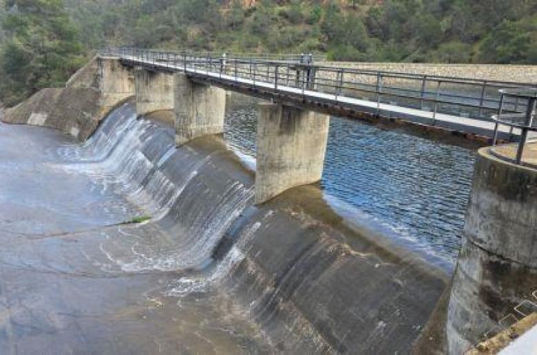 Υπερχείλισε το φράγμα Αργάκας – Έκκληση ΤΑΥ για ορθολογική χρήση νερού   (βίντεο)