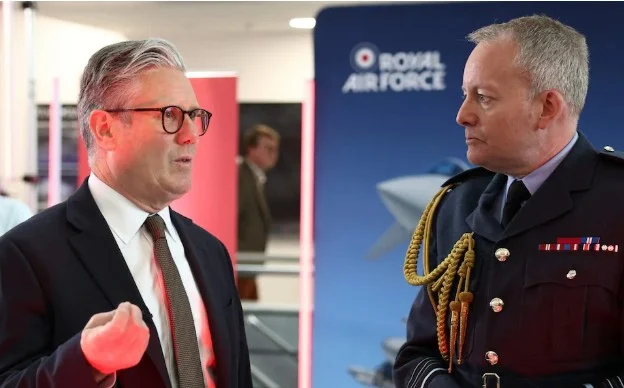 Βρετανός Aρχηγός Ενόπλων Δυνάμεων:«Δεν χρειάζεται αεροπλανοφόρο, έχουμε Κύπρο»