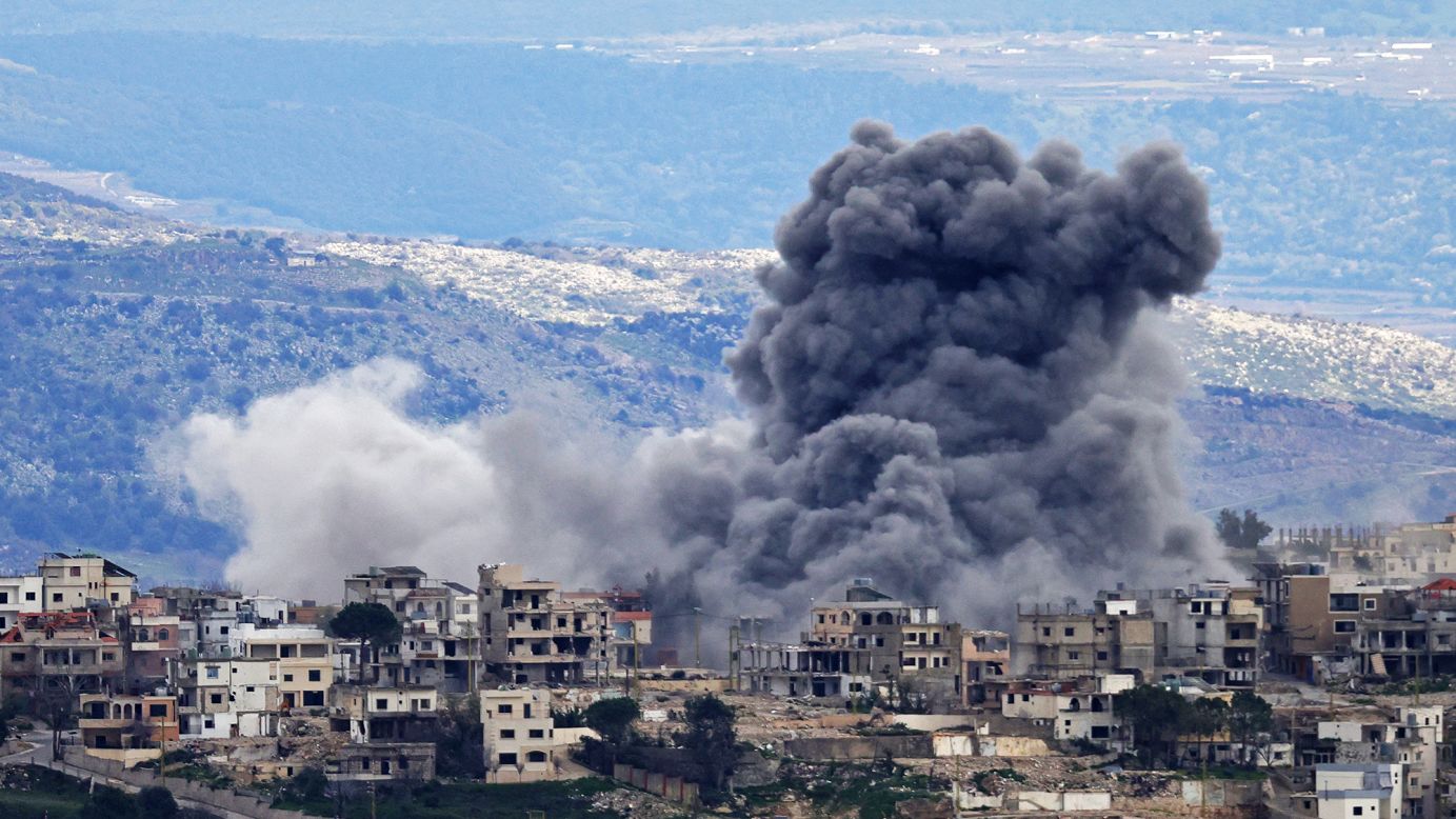 Απειλεί το Ιράν «με θάνατο και φωτιά» ο Τραμπ, «σπάμε τα κόκαλα της Τεχεράνης» λέει ο Νετανιάχου