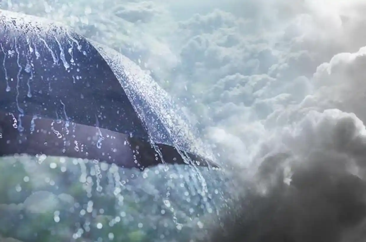 Επιστρέφουν σκόνη και βροχές: Πότε αναμένονται τα νέα έντονα καιρικά φαινόμενα