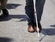 lefko-mpastouni-tyfloi-