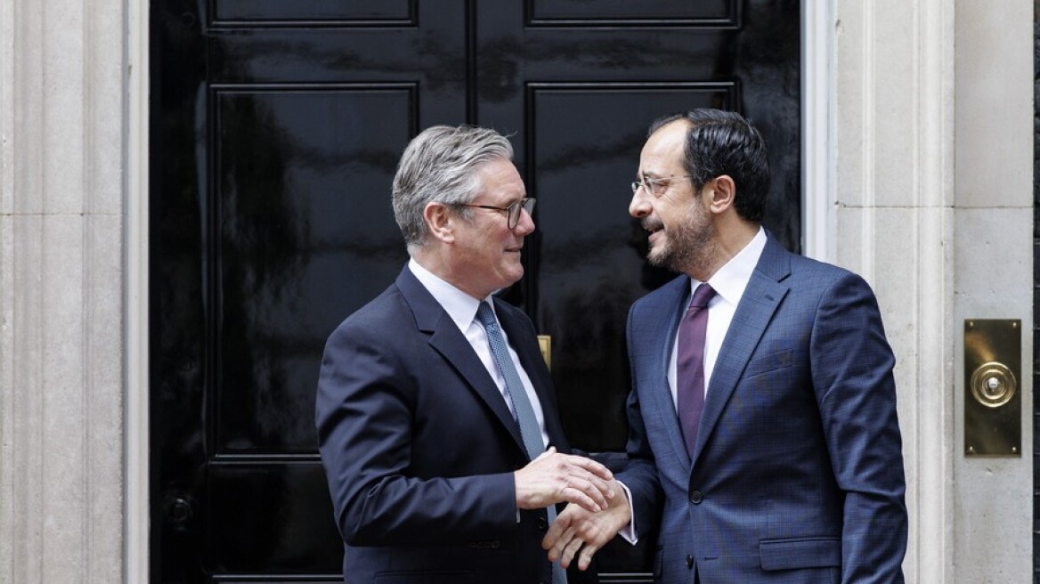 Διαβεβαιώσεις Στάρμερ σε Χριστοδουλίδη για Βρετανικές Βάσεις, παρουσίασε πρόταση ο ΠτΔ