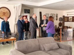 xartsiotis-akrotiri-katoikoi