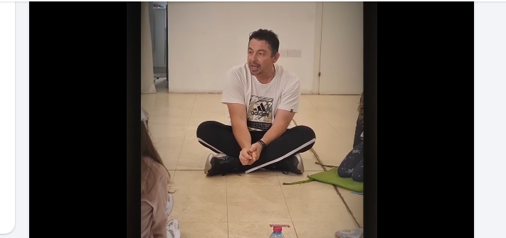 M&epsilon; &alpha;&pi;ό&lambda;&upsilon;&tau;&eta; &epsilon;&pi;&iota;&tau;&upsilon;&chi;ί&alpha; &sigma;&tau;έ&phi;&theta;&eta;&kappa;&epsilon;