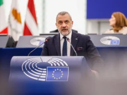 20260120_ep_loucas_fourlasoriginal