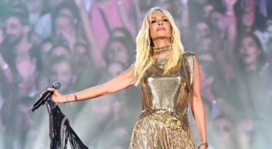 462-0.anna-vissi-figaro-skini