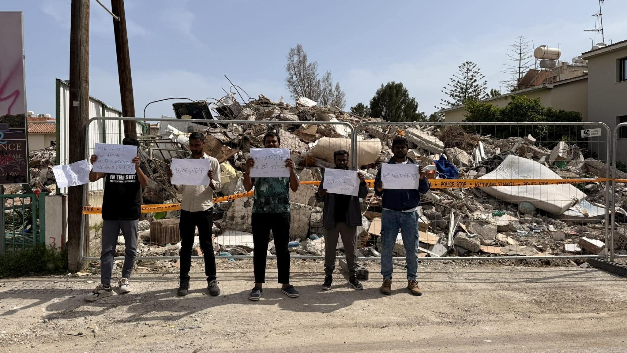 Συγκλονίζουν οι επιζώντες της πολυκατοικίας του θανάτου: «Έφυγα τρέχοντας»