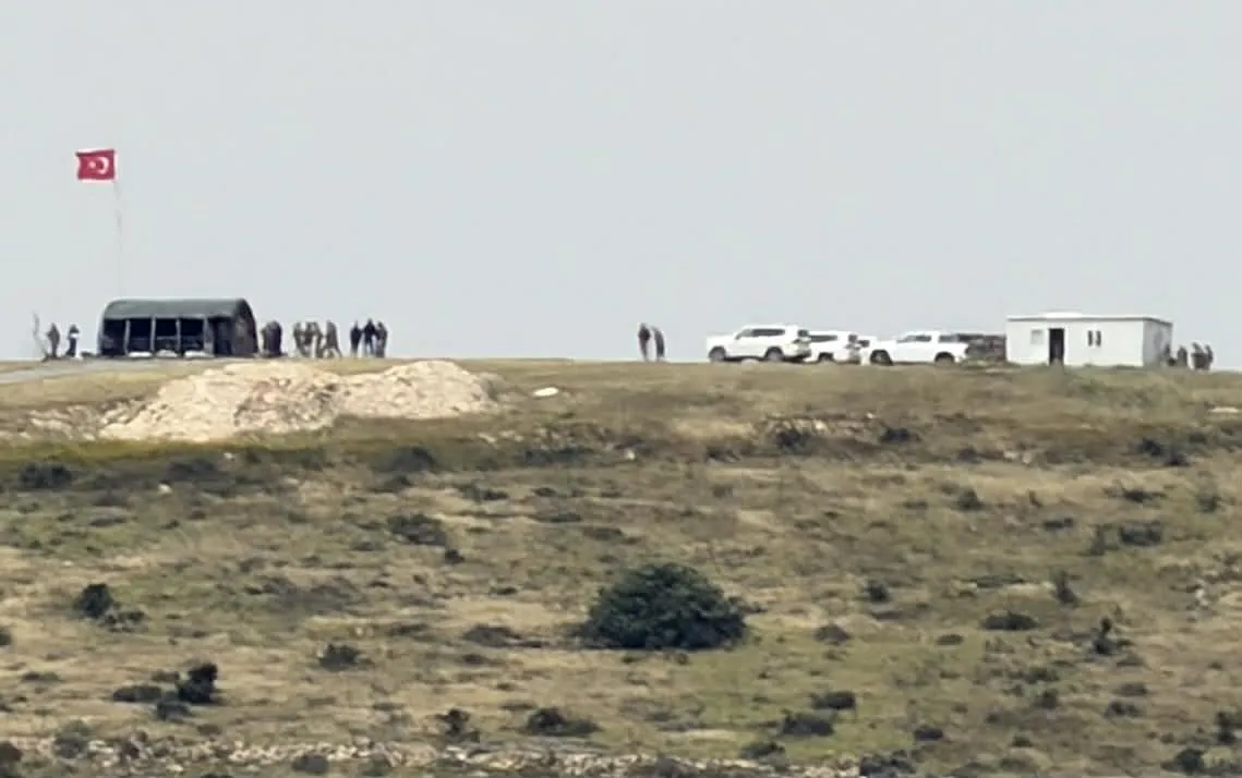 Τεταμένη η κατάσταση στη νεκρή ζώνη, οχήματα ψευδοκράτους και ΟΥΝΦΙΚΥΠ στο σημείο  (φώτο)