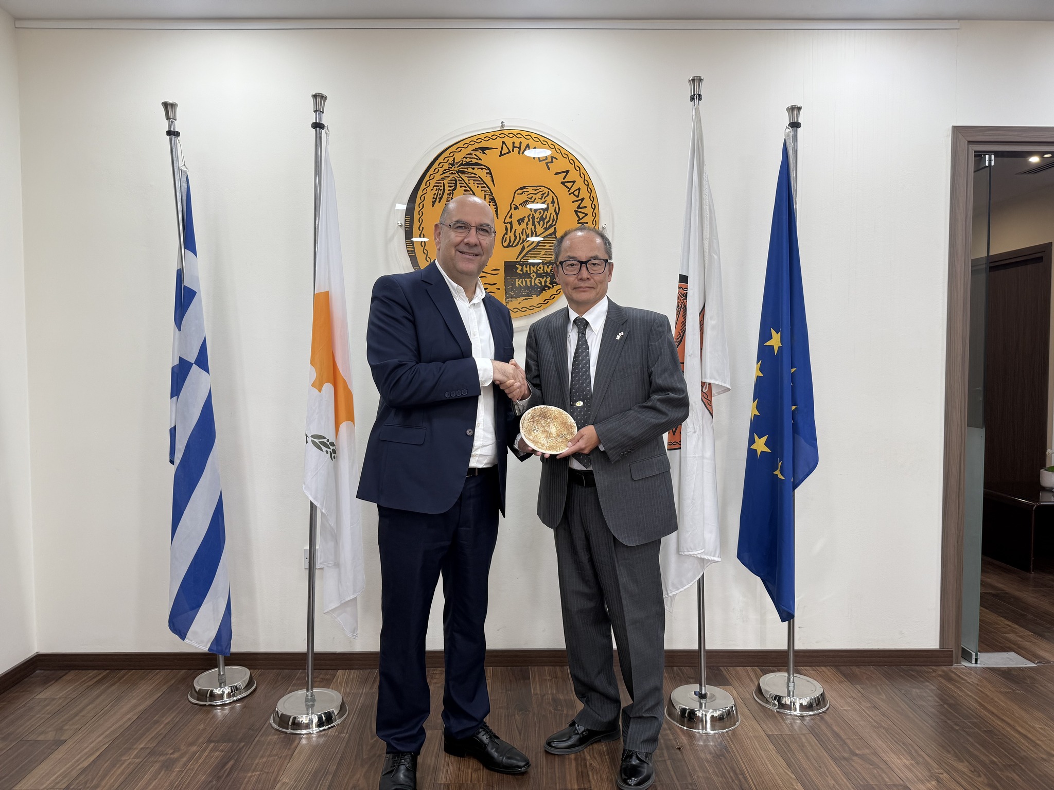 Συνάντηση Δημάρχου Λάρνακας με τον Πρέσβη της Ιαπωνίας στην Κύπρο