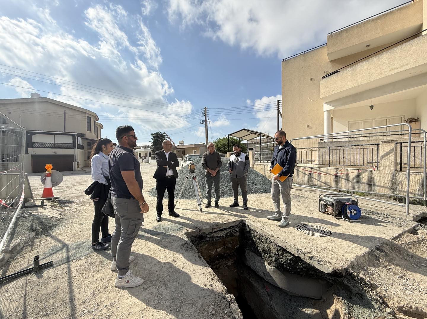 Επιθεώρηση Α. Βύρα εργασιών για την ανάπλαση μέρους της Λεωφόρου Μακαρίου στα Λιβάδια  (φώτο)
