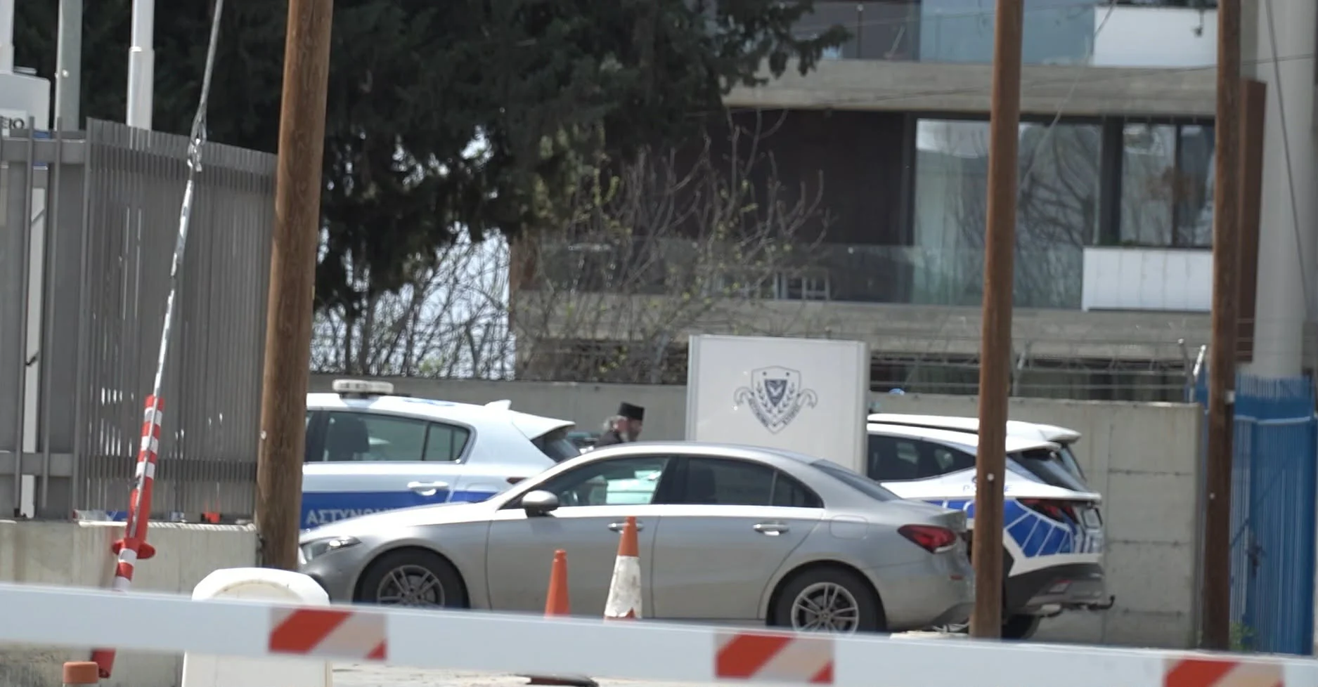 «Προσπάθεια δημιουργίας εντυπώσεων» -Διαψεύδει τα περί άσκησης βίας ο Τυχικός