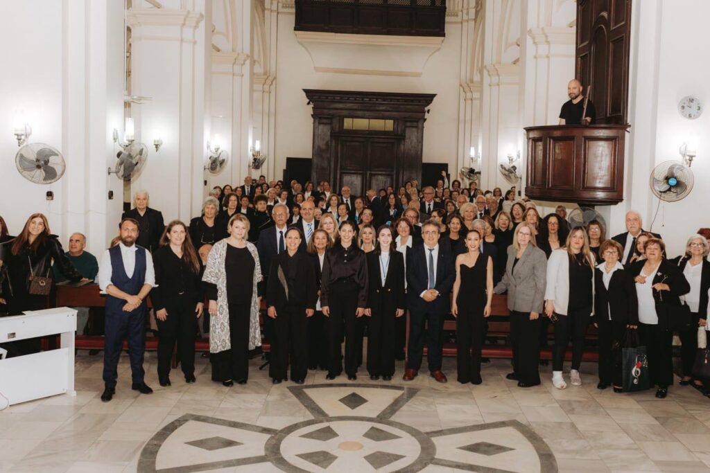 Η Χορωδία του Δ.Δ. Λιβαδιών στην Παγκύπρια Χορωδιακή Συνάντηση  (φώτο)