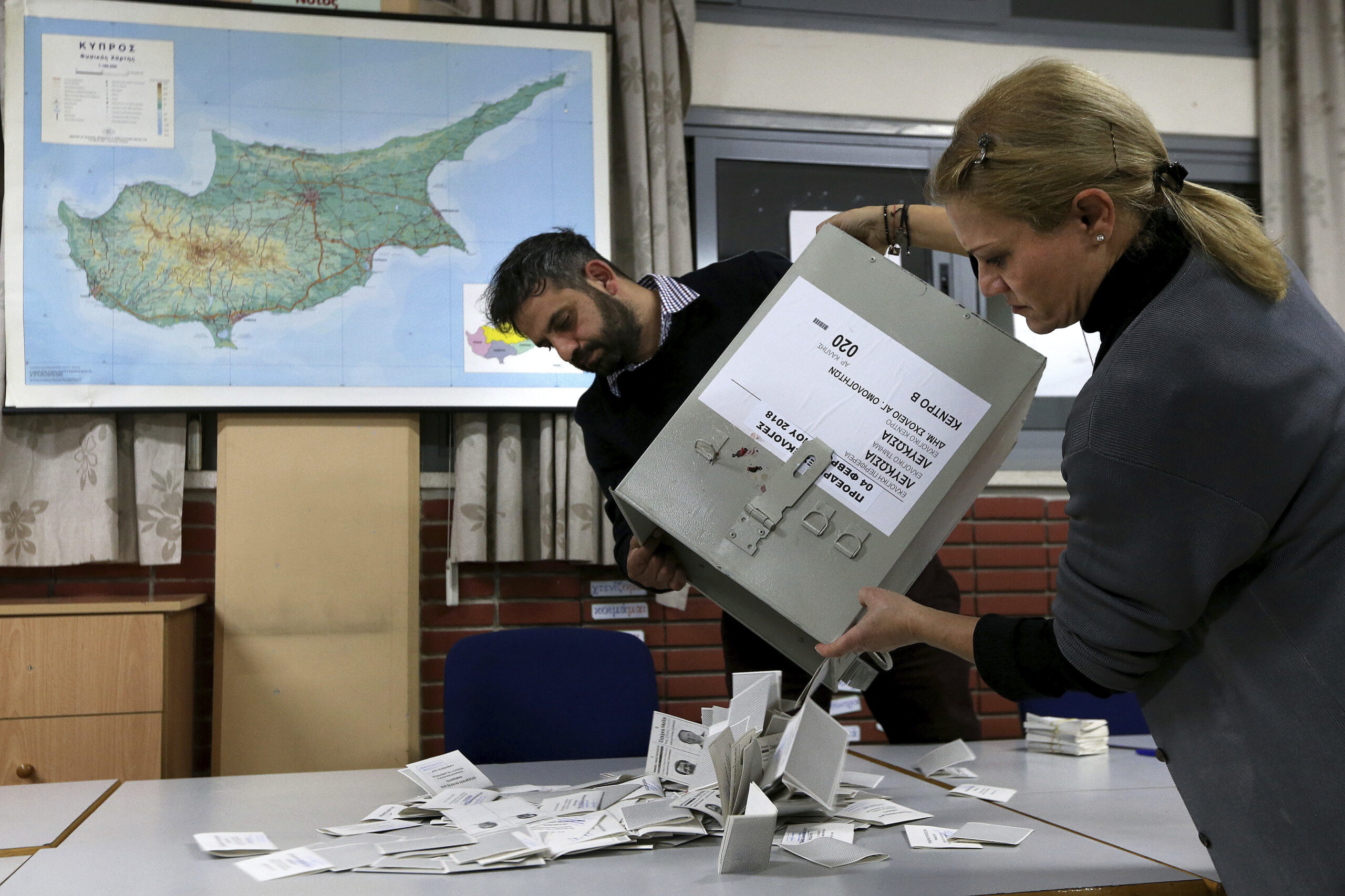 Αντιστροφή μέτρηση για εγγραφή στους εκλογικούς καταλόγους, χαμός στις αιτήσεις για στελέχωση των κέντρων για τις Βουλευτικές