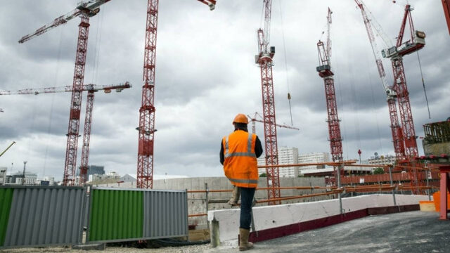 FRANCEPARISCONSTRUCTION