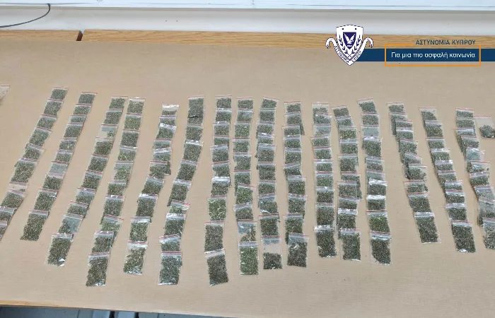 Στα χέρια της ΥΚΑΝ 27χρονος με «κοκτέιλ» ναρκωτικών και 161 συσκευασίες (φώτο)