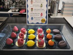 New in Zya… 🍎🍋🍊Not your usual desserts.Perfect shapes, glossy finish, unforgettable taste.Cra