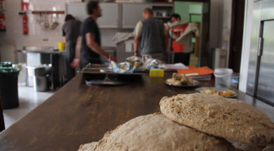 agia-skepi-psomia (1)