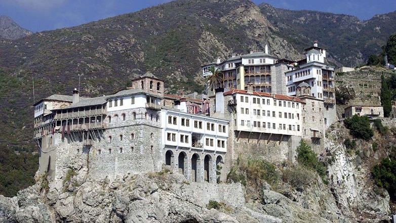 Τραγωδία στο Άγιον Όρος: Νεκρός μοναχός σε τροχαίο με αγροτικό όχημα