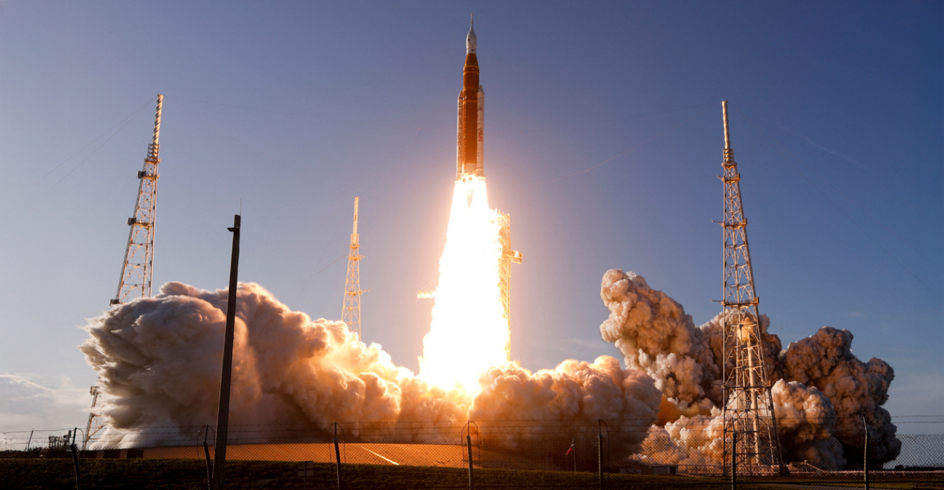 Ξεκίνησε το ιστορικό της ταξίδι προς τη Σελήνη η αποστολή «Artemis II»  (βίντεο)