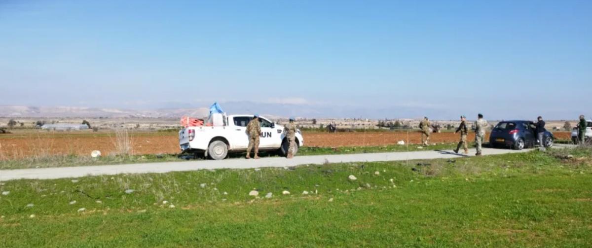 Τούρκος γεωργός μπήκε με τρακτέρ στη νεκρή ζώνη στην Αυλώνα, απομακρύνθηκε από την ΟΥΝΦΙΚΥΠ