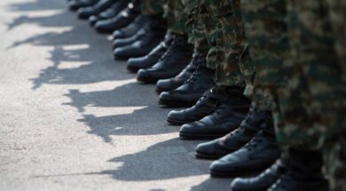 fantaroi-stratos-anypotaktos-570-1280x853_ID_1017831-2