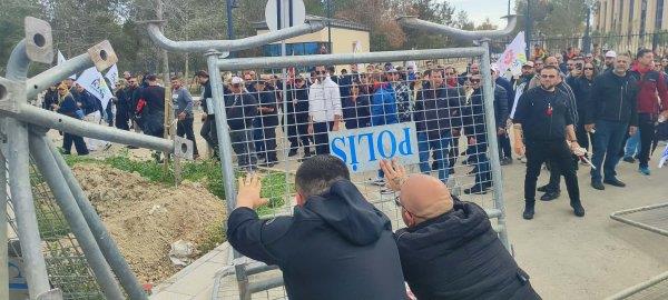 Αναστολή απεργίας στα κατεχόμενα μέχρι την Δευτέρα