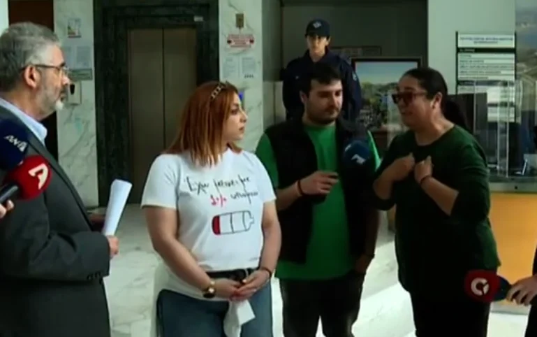 Οργισμένοι οι κτηνοτρόφοι – Απειλούν να κλείσουν αεροδρόμια και λιμάνια