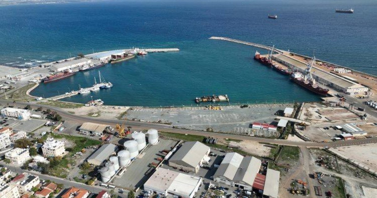 Κινητοποιήσεις έξω από το λιμάνι και τη μαρίνα Λάρνακας – Απογοήτευση για το γεγονός ότι δύο χρόνια μετά το ναυάγιο με την ΚΙΤΙΟΝ, δεν έγινε απολύτως τίποτε στους δύο χώρους