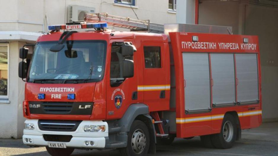 Εννέα άτομα διέτρεξαν κίνδυνο από τη φωτιά σε οικία στη Λάρνακα