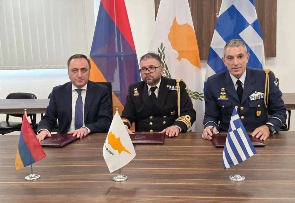 Αμυντικές διαβουλεύσεις Κύπρου–Αρμενίας και τριμερής με Ελλάδα