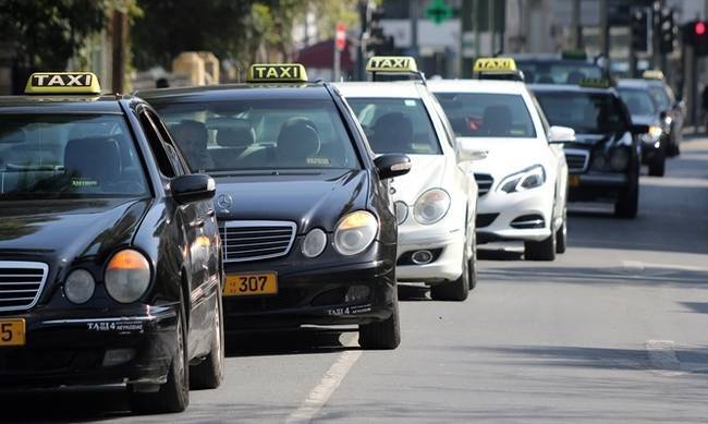 Ριζικές αλλαγές στα ταξί δρομολογεί η Αρχή Αδειών – Τι φέρνει η μεταρρύθμιση