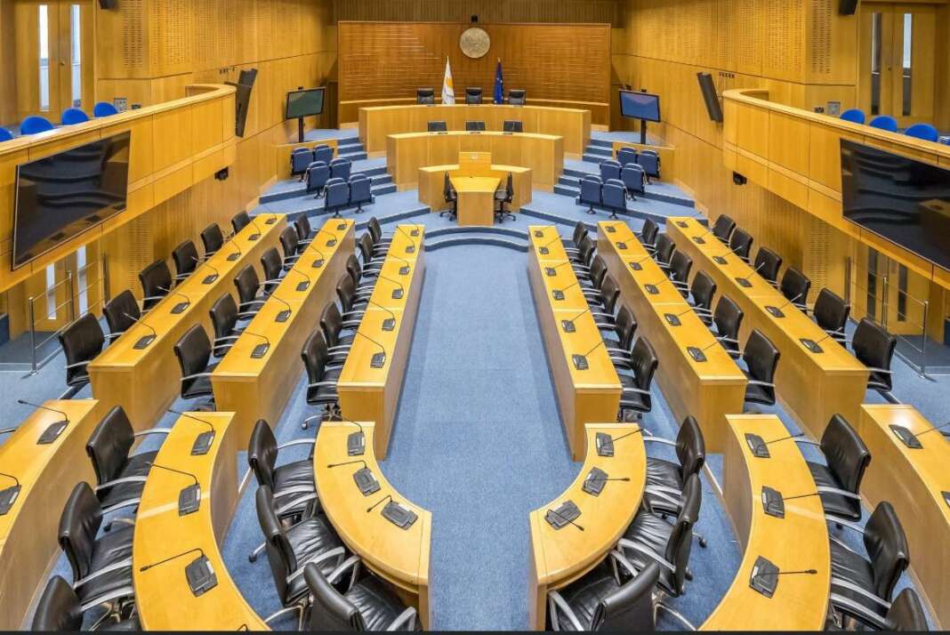 Νέο πλαίσιο για την πιστωτική αξιολόγηση καταναλωτών ψήφισε η Βουλή