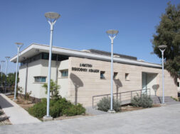 ΔΗΜΟΤΙΚΗ ΒΙΒΛΙΟΘΗΚΗ ΛΙΒΑΔΙΩΝ