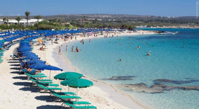 ΜΑΚΡΟΝΗΣΟΣ ΠΑΡΑΛΙΑ