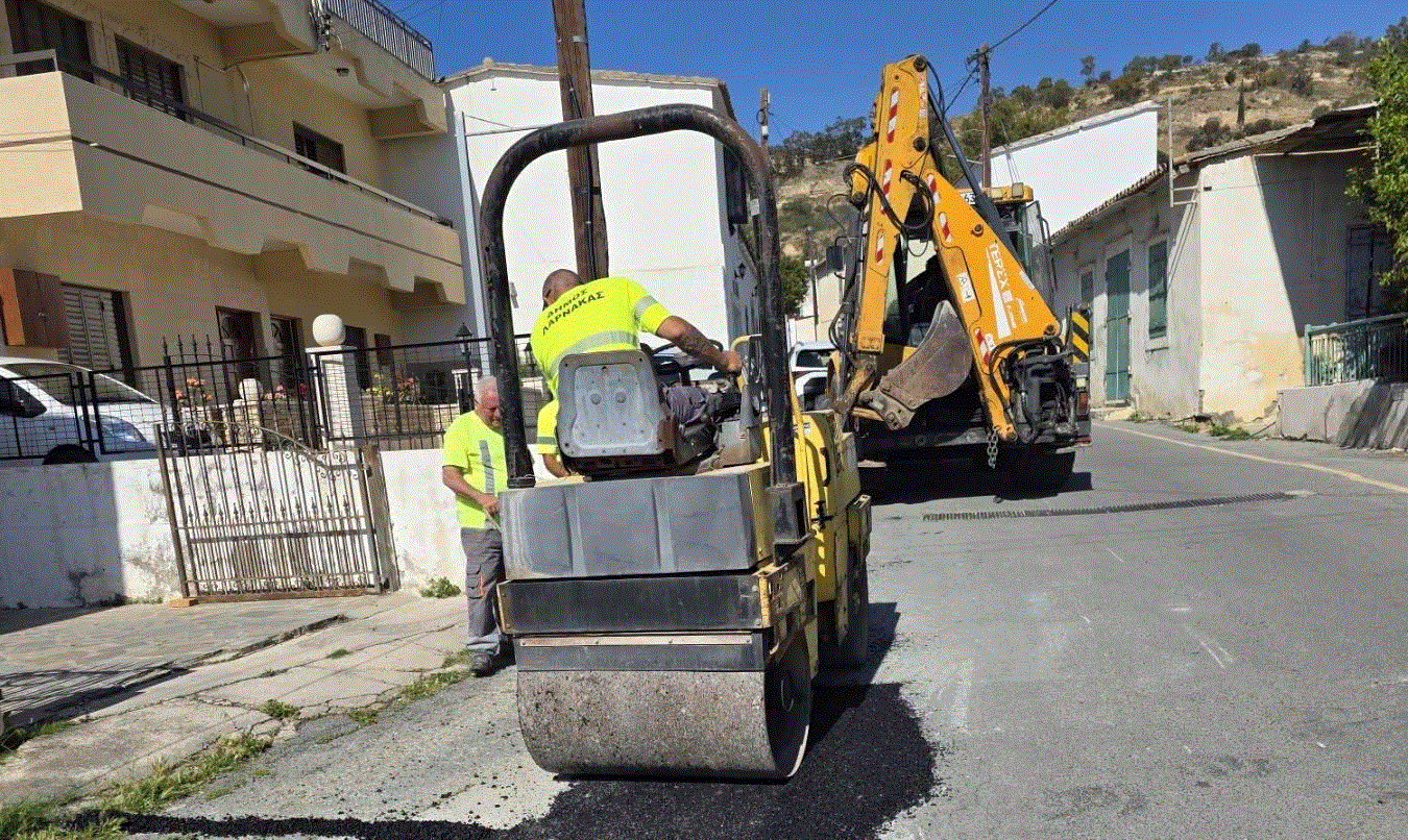 Δ.Δ. Βορόκληνης: Αποκατάσταση εκσκαφών στους δρόμους και αποκατάσταση πεζοδρομίων  (φώτο)