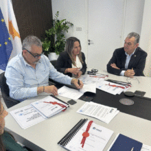 ΥΠΟΓΡΑΦΗ ΣΥΜΒΟΛΑΙΟΥ-170 ΚΑΤΟΙΚΙΕΣ