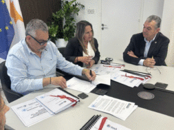 ΥΠΟΓΡΑΦΗ ΣΥΜΒΟΛΑΙΟΥ-170 ΚΑΤΟΙΚΙΕΣ