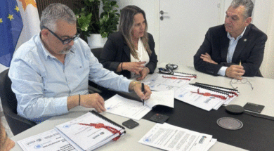 ΥΠΟΓΡΑΦΗ ΣΥΜΒΟΛΑΙΟΥ-170 ΚΑΤΟΙΚΙΕΣ